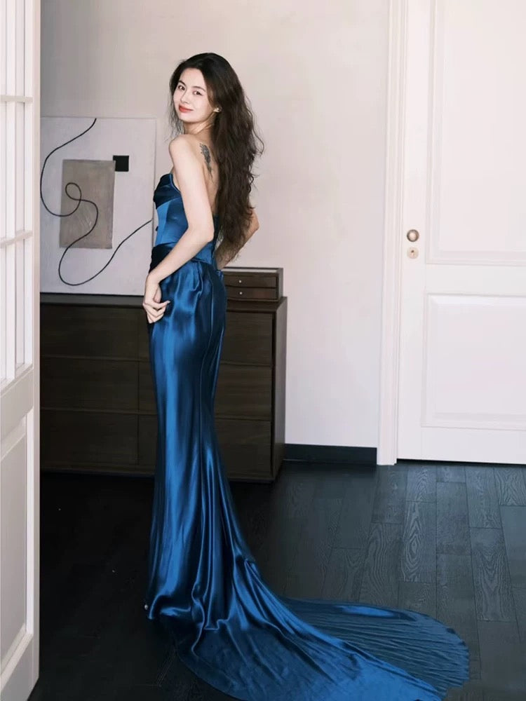 Robe de bal élégante sirène modeste asymétrique en satin bleu marine pour anniversaire N4097
