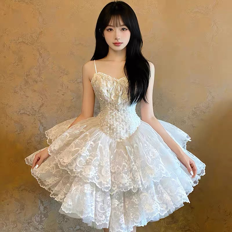 Robe de bal courte blanche en dentelle à fines bretelles pour cocktail, soirée, retour au lycée N4100