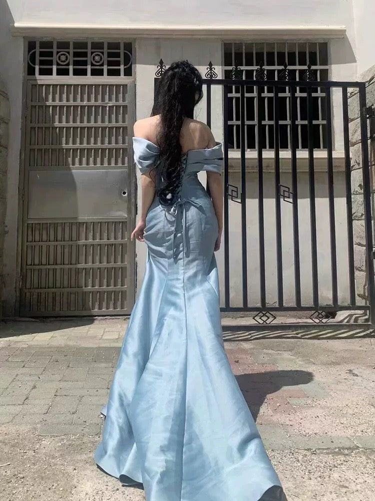 Robe de soirée longue sirène élégante en satin bleu ciel épaules dénudées Robe de bal N2030