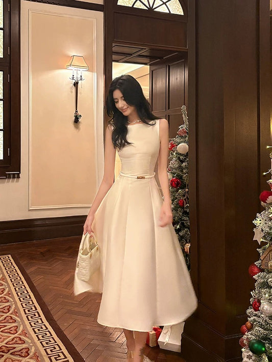Modest French Style A line Scoop Satin Fashion Women Long Formal Outfits Prom Dresses N2083
