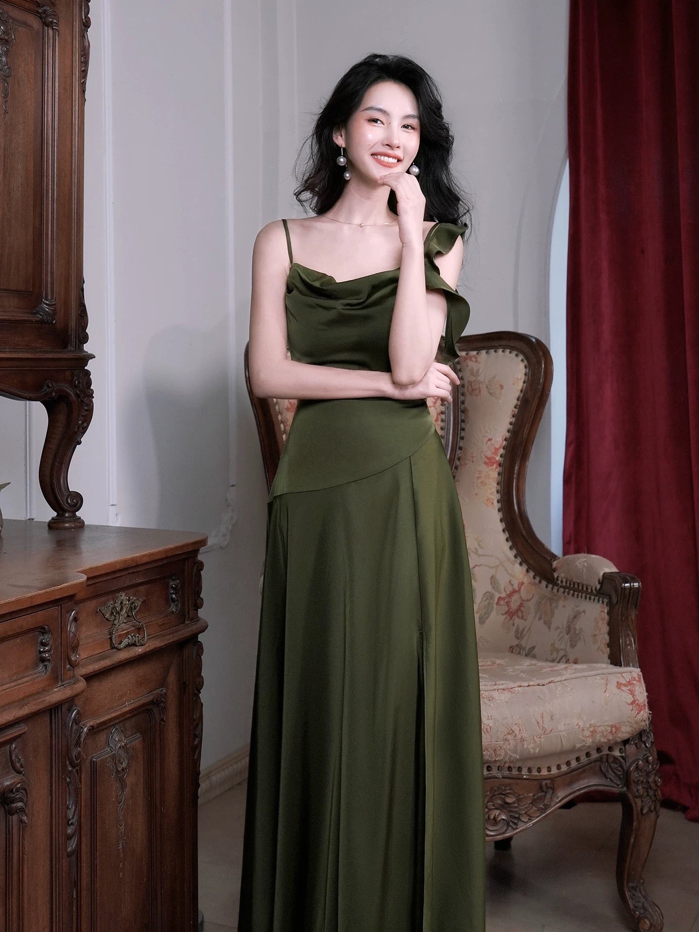 Elegantes Scheidenkleid Spaghettiträger Olivgrün Satin für Damen Mädchen Teenager Abschlussballkleider N2180