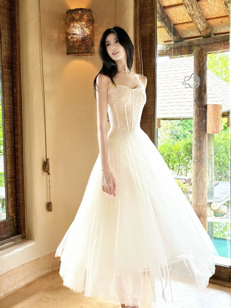 Pretty A line Spaghetti Strap White Tulle Lace Full-hem Maxi Semi Formal Garden Date Night Outfit Wedding Guest Dresses RB5080