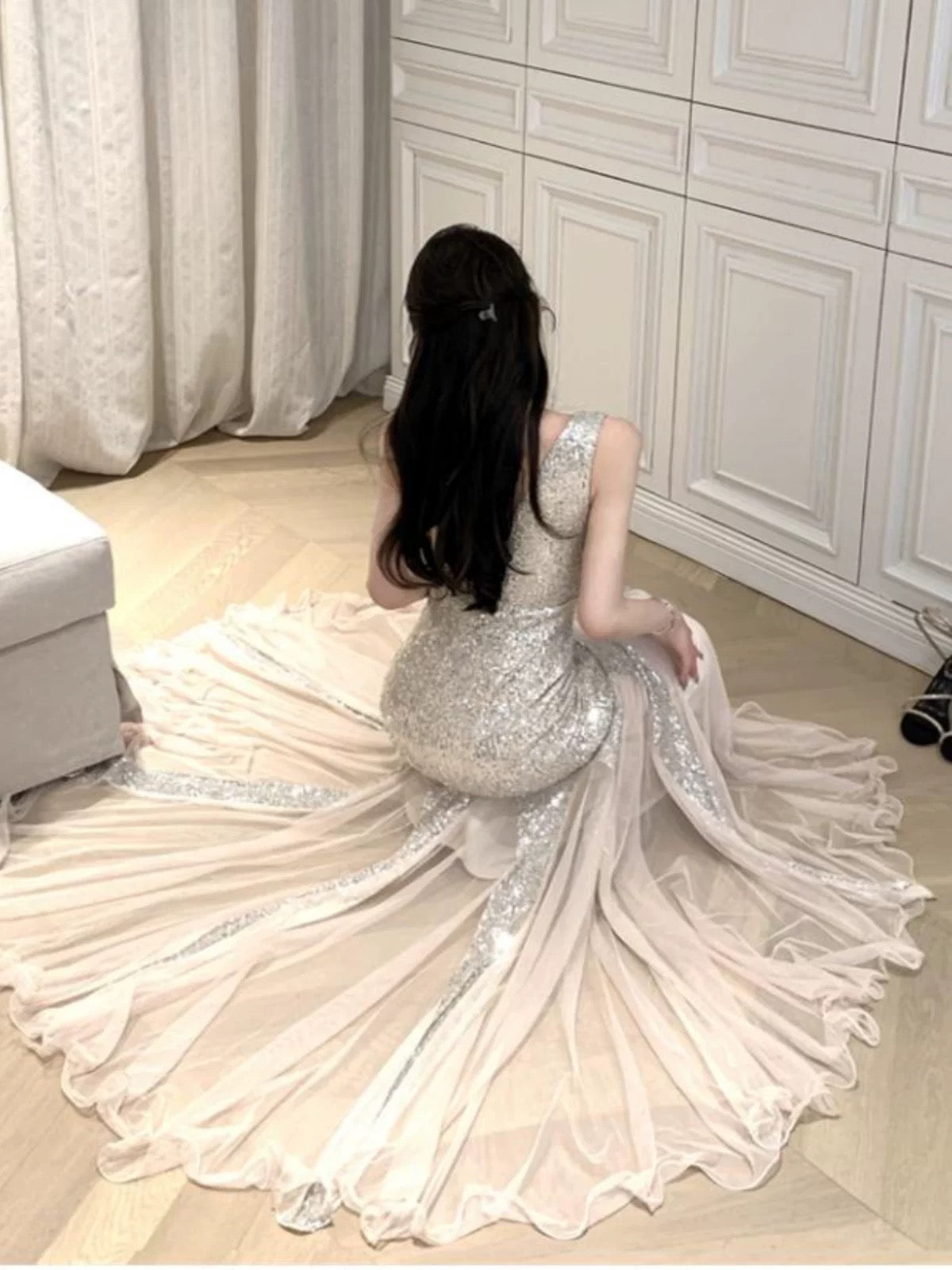 Sexy Mermaid V Neck Champagne Sequin Long Date Night 18th Birthday Outfits Formal Prom Dresses RB5700