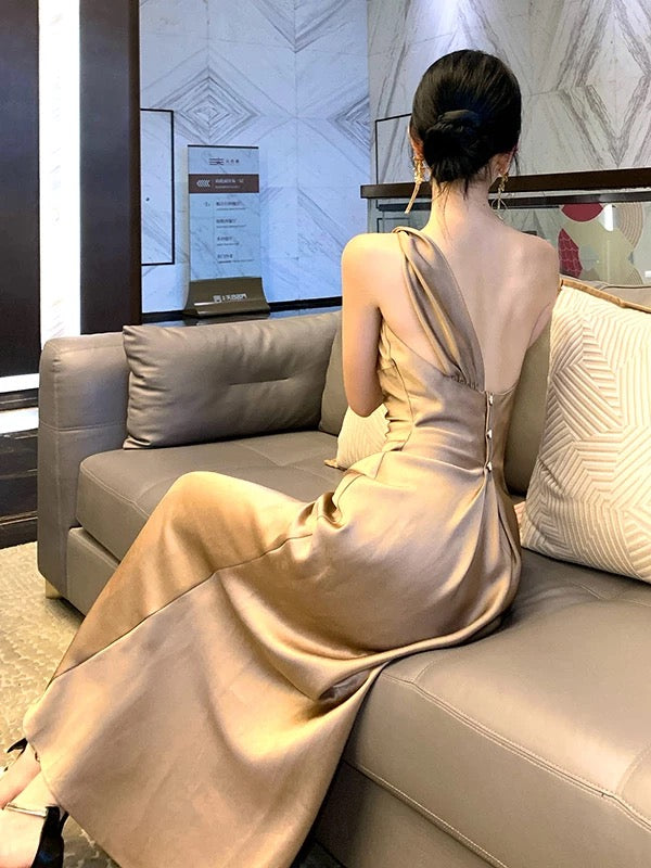 Robes de bal sexy Sirène Asymétrique Épaule Nude Satin Plissé Robe de Soirée Formelle N3980