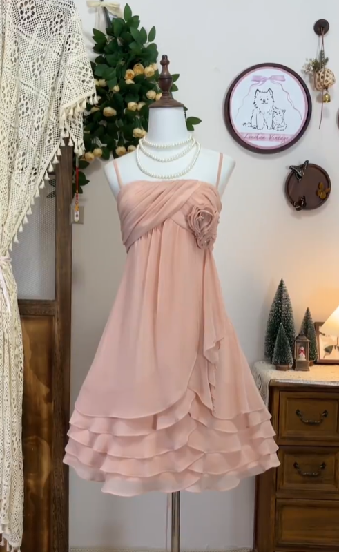 Hübsches A-Linien Spaghetti-Träger Rosa Chiffon Mini Kurzes Abschlussballkleid High School Homecoming Dresses N4579