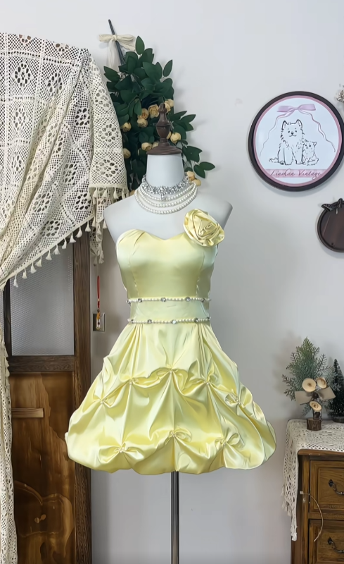 Niedliches Ballkleid, herzförmiger Ausschnitt, gelber Satin mit Perlen, kurzes, formelles Abschlussball-Kleid, Abiball-Inspiration, Heimkehrkleider N4586