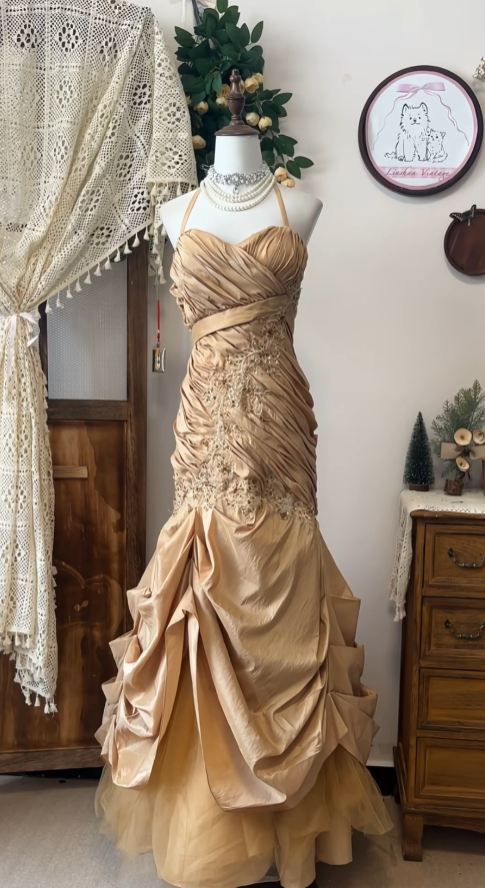 Princess Prom Dresses Formal Mermaid Halter Gold Taffeta Sleeveless Long Party Gowns N4587