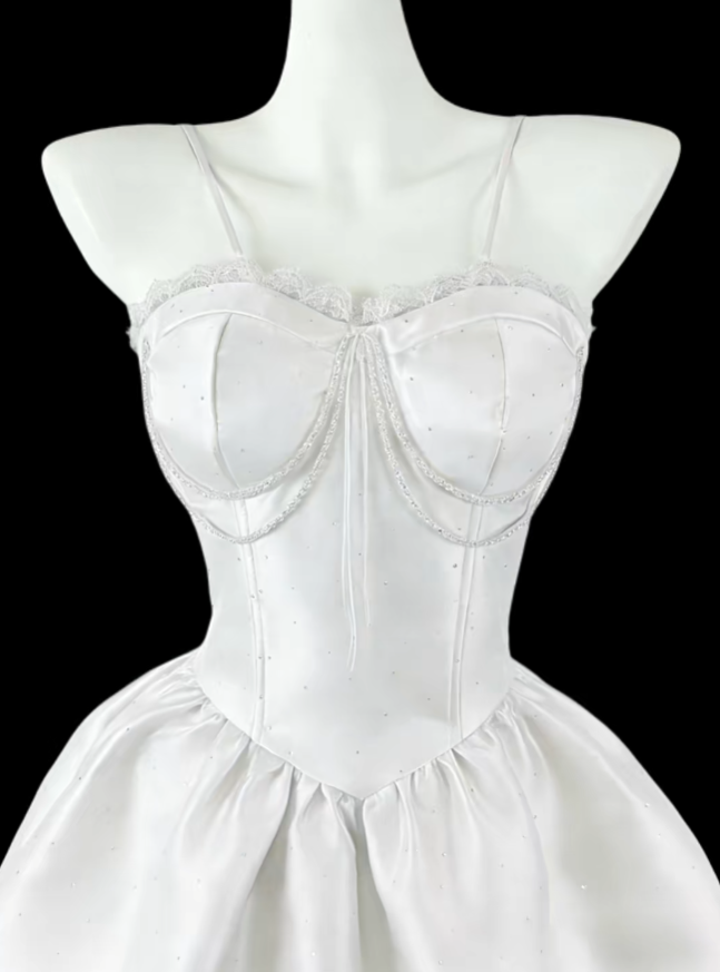 Hübsches Ballkleid Spaghettiträger Weißer Satin Senior Inspo Abschlussball High School Kurze Homecoming Kleider N4651