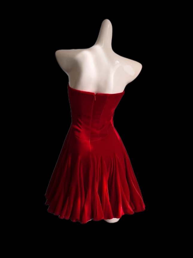 Wunderschönes trägerloses A-Linien-Mini-Kleid aus rotem Samt für den Schulball, N4655