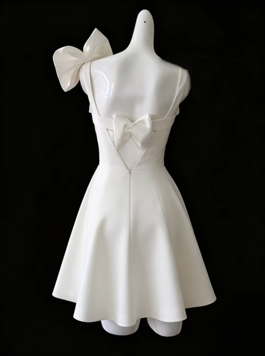 Gorgeous Ball Gown Square Neck White With Bow-knot Mini Senior Short Hoco Gown High School Homecoming Dresses N4675