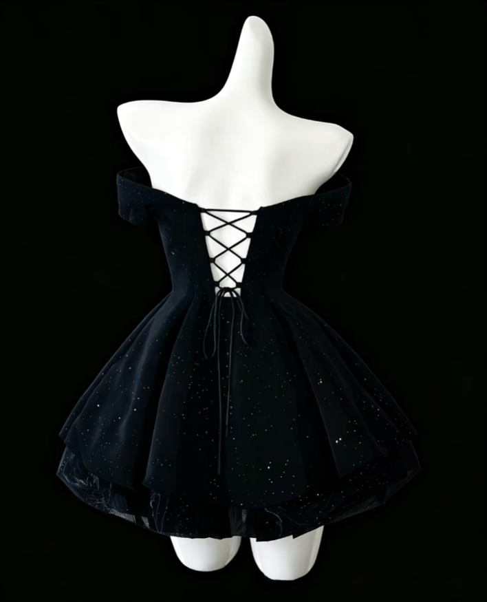 Modeste Robe De Bal Épaules Dénudées Velours Noir Mini Robe Courte Hoco Pour Personnes Agées Robes De Rentrée Lycée N4690