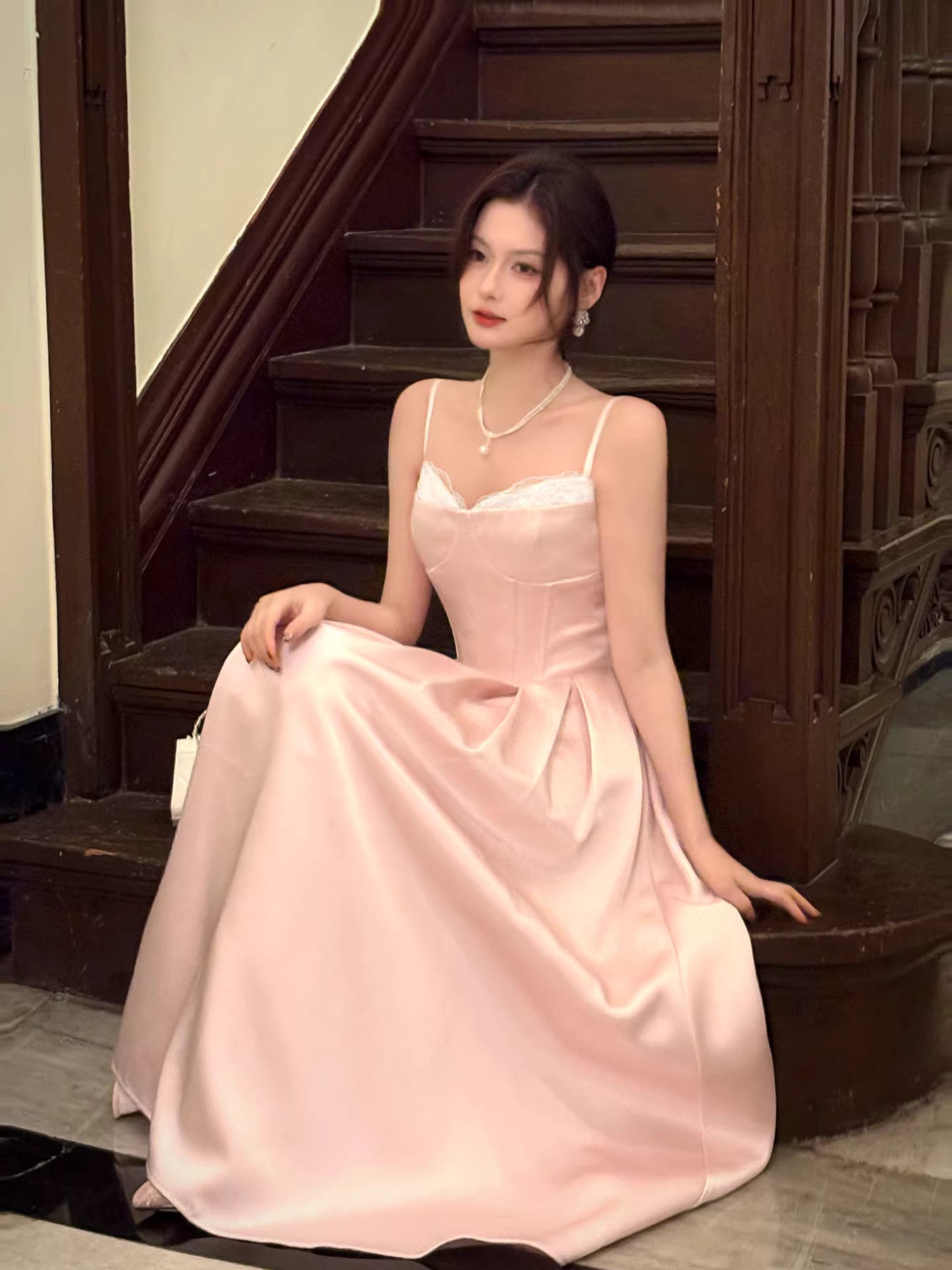 Elegantes, knöchellanges A-Linien-Abendkleid aus rosa Satin mit Spaghettiträgern – perfekt für den 17. Geburtstag oder andere festliche Anlässe (AB2497)