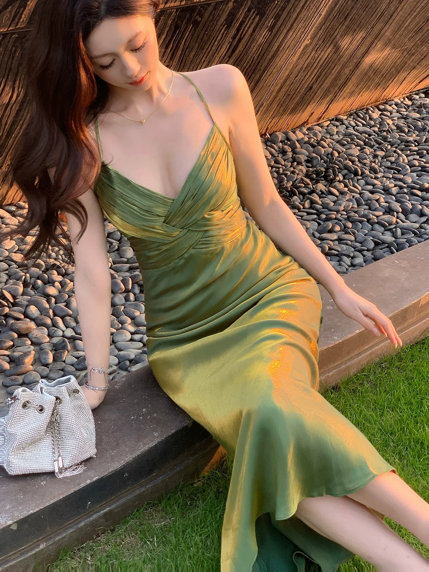 Elegantes grünes Meerjungfrauen-Halterkleid, Ballkleid, Hochzeitsgastkleid, Outfit für den 18. Geburtstag AB2422