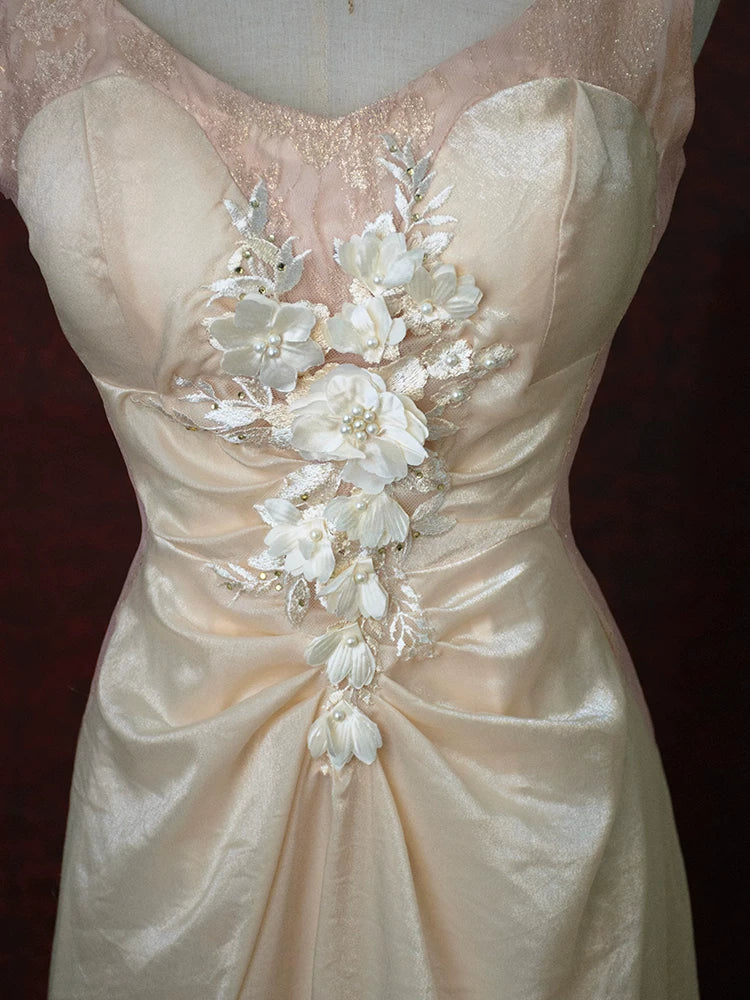 Vintage Meerjungfrauen-Abendkleid aus den 1960er Jahren, rosa mit Blumen und Spitze, V-Ausschnitt, Inspiration für lange Partykleider, Outfits zum 18. Geburtstag AB2380