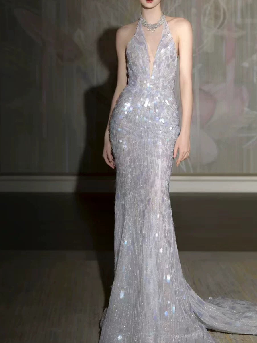 Elegantes, ärmelloses Pailletten-Abendkleid im Meerjungfrauenstil mit Neckholder – Inspiration für lange Partykleider und Outfits zum 21. Geburtstag AB2285
