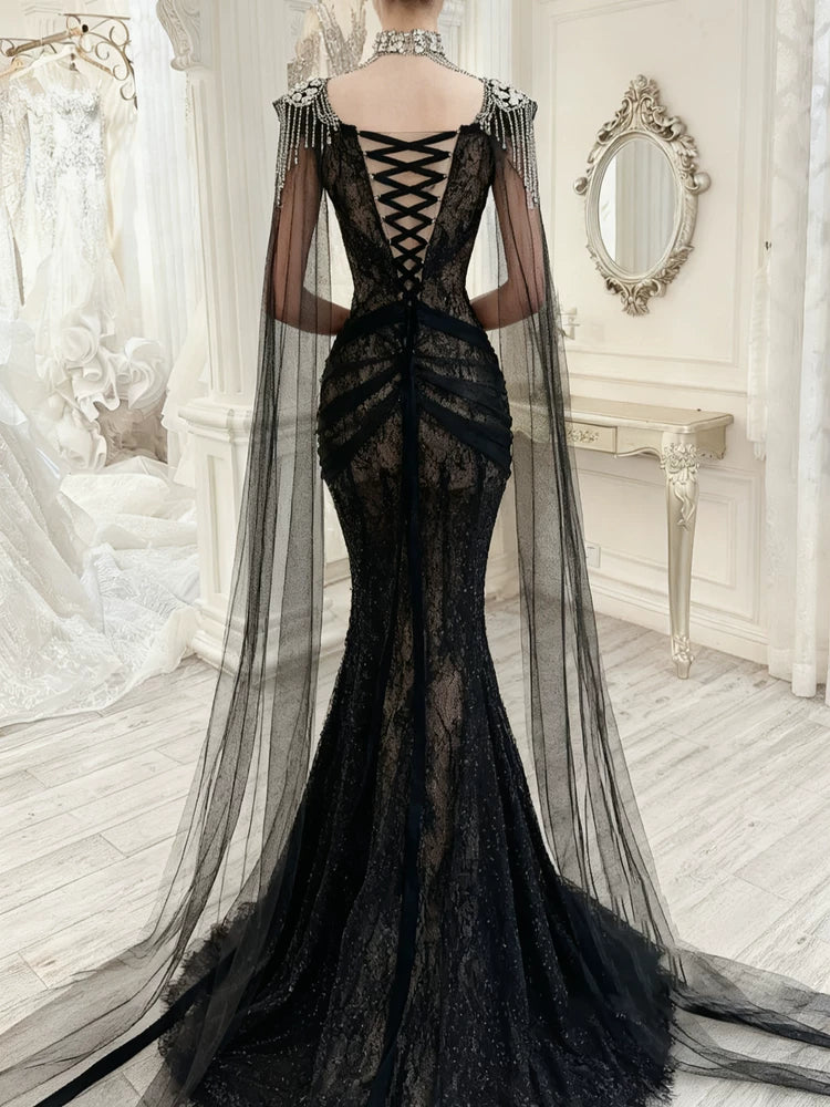 Elegantes, schlichtes Ballkleid im Meerjungfrauenstil mit V-Ausschnitt, schwarzem Tüll, langen Ärmeln und Cape, langes, formelles Partykleid AB2337
