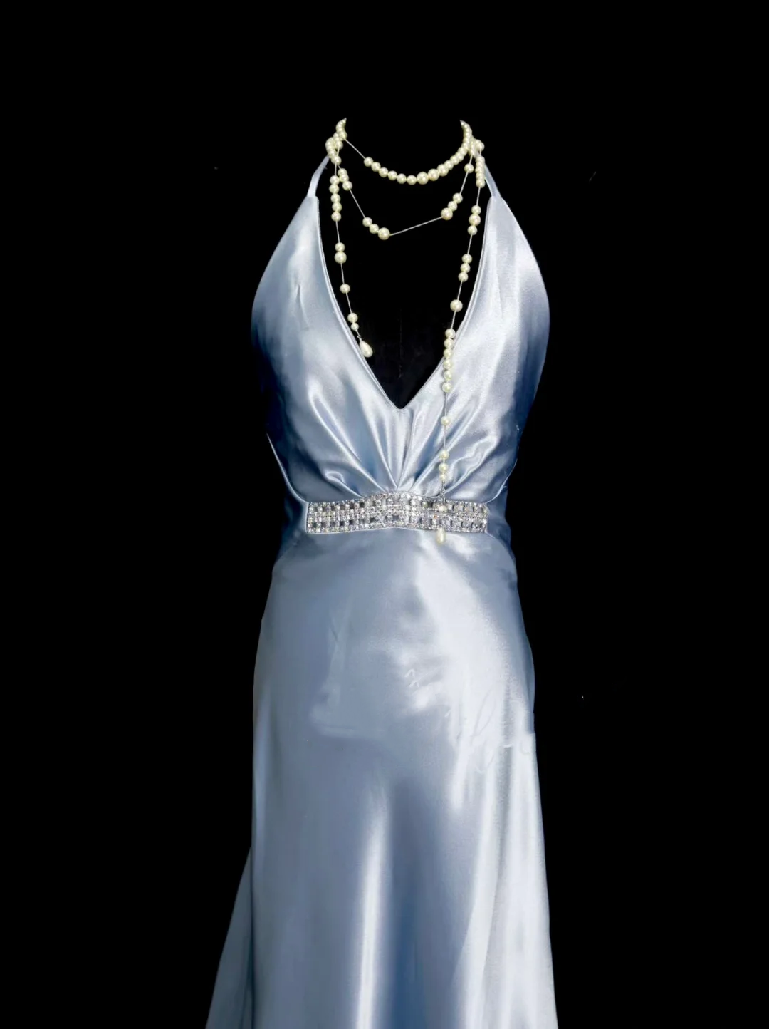Robe de bal longue sirène simple, dos nu, en satin bleu ciel froncé, avec plis - Inspiration pour une robe de soirée formelle pour femme OB019