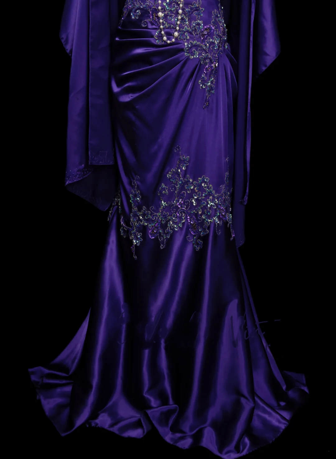 Robe de bal longue sirène bustier élégante en satin violet raisin avec appliques et perles, robe de soirée tendance pour femme OB026