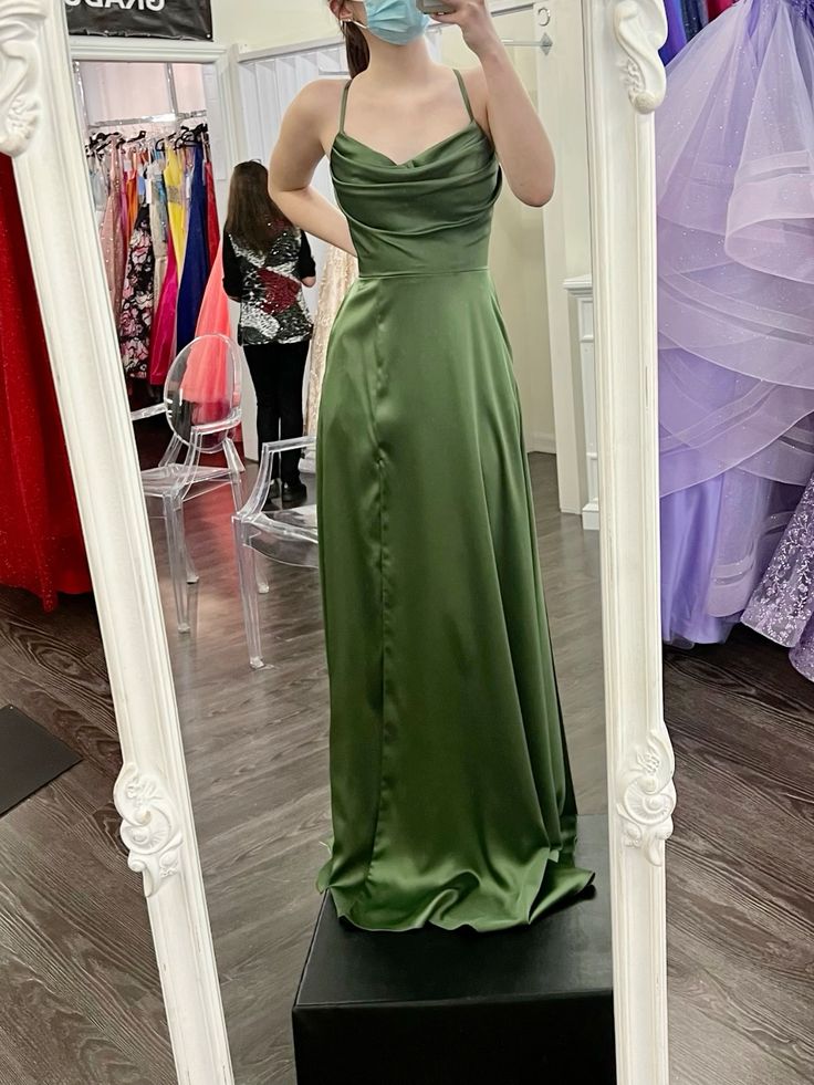 Robe de bal longue en satin vert, élégante, coupe A-line, dos nu, tenue d'anniversaire, RA004
