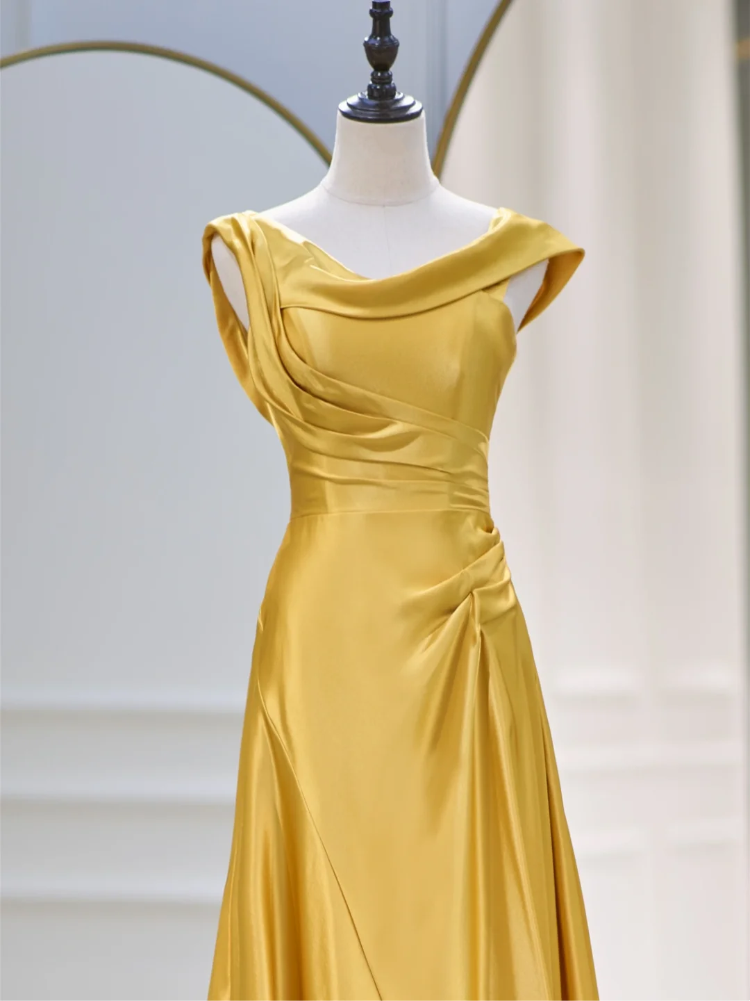 Charmante robe de bal sirène en satin jaune à col bénitier, tenue longue pour 18e anniversaire, robe de soirée dansante pour lycée RB1061