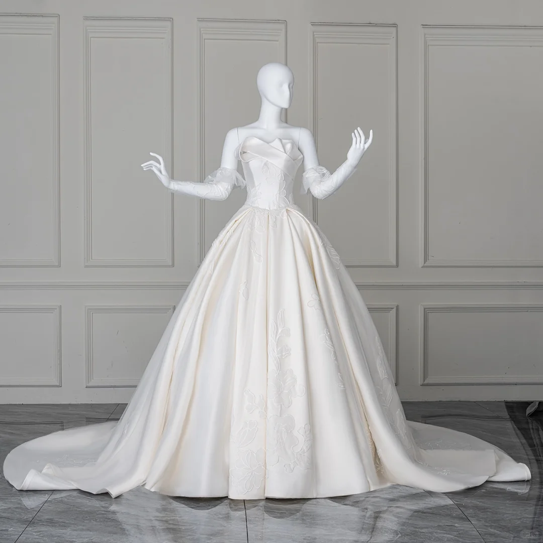 Robe de mariée modeste à manches longues, décolleté en cœur, coupe ajustée, corset en dentelle, robe de mariée longue, RB1207