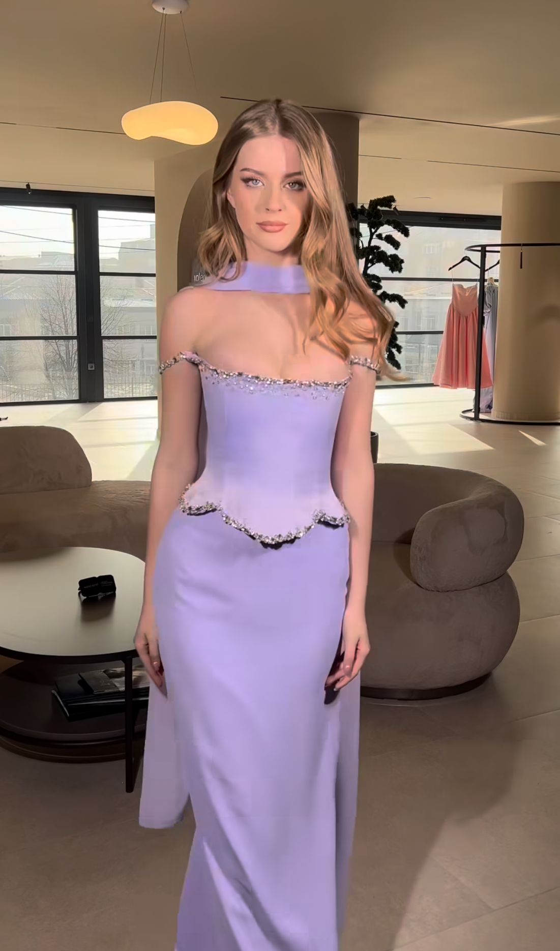 Robe de bal longue en mousseline plissée lilas, style sirène, bretelles spaghetti, sans manches, avec foulard, inspiration RB1349