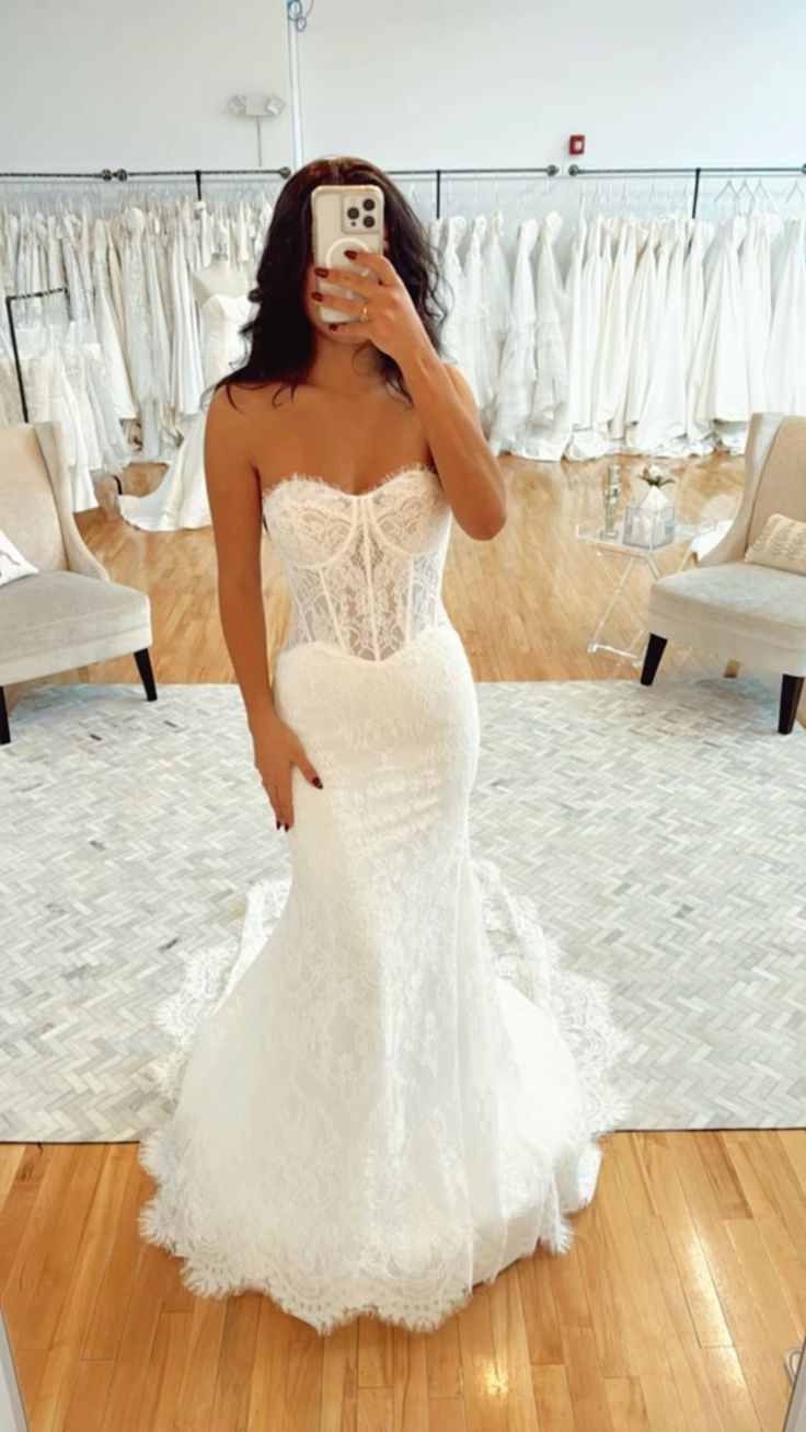 Robe de mariée sirène en dentelle blanche, décolleté en cœur, magnifique, longue, RB1360