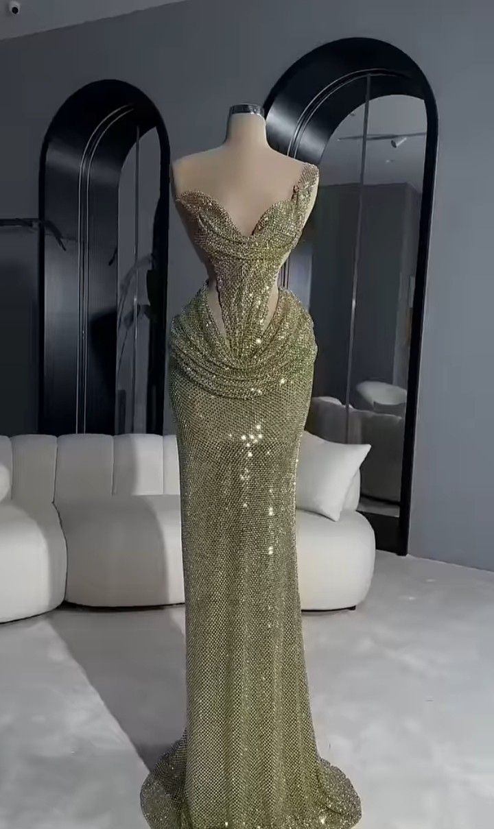 Robe de bal longue plissée à épaules dénudées et perles vertes, style sirène, sans manches, style inspiration RB1383