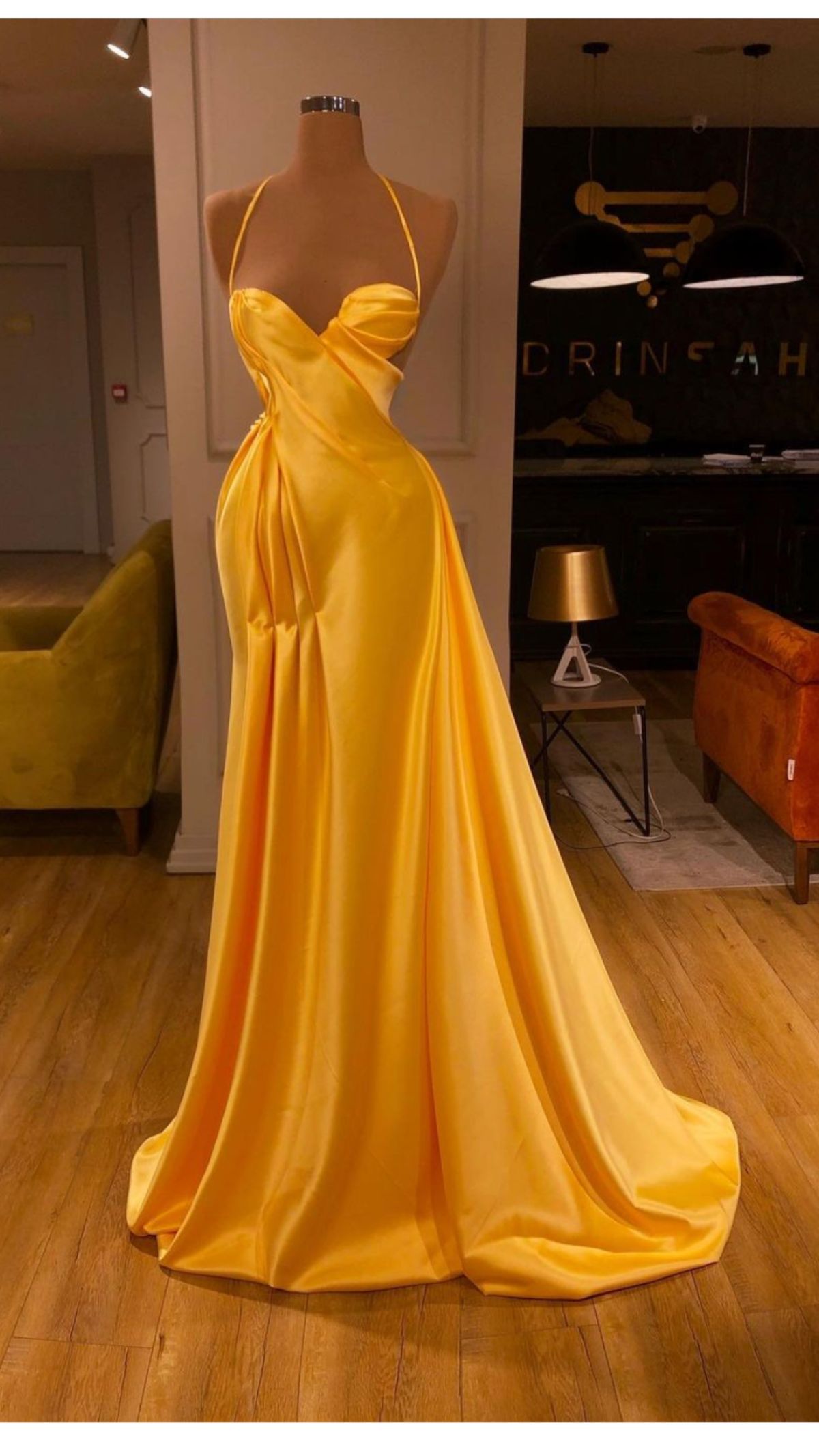 Robe de bal longue en satin jaune à bretelles spaghetti et volants, style sirène chic, tenue pour 20e anniversaire, RB1542