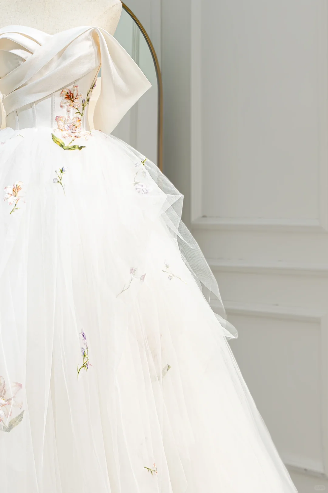 Superbe robe de bal à épaules dénudées, corset ajusté, robe de mariée en tulle, longue robe de mariée blanche, RB1593