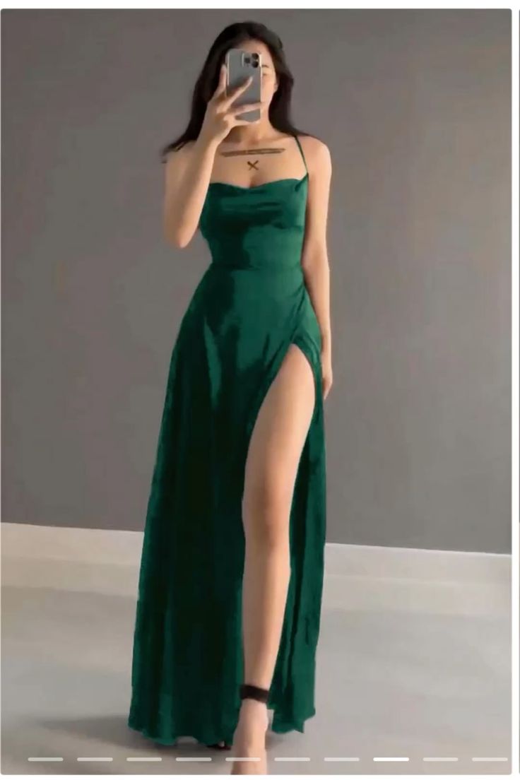 Robe de bal longue en satin de soie vert, simple, coupe trapèze, bretelles spaghetti, fente latérale, inspiration robe de soirée RB2008