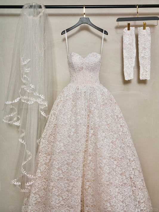 Ethereal Ball Gown Sweetheart Sleeveless Lace Fitted Corset Long Wedding Dress Bride Gowns Wedding Dresses RB2053