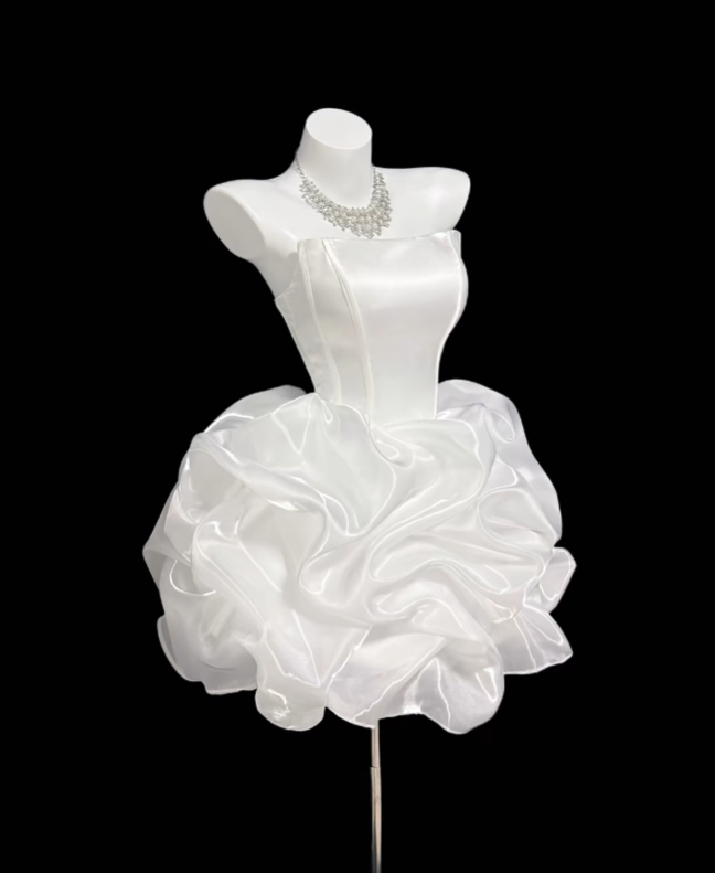 Jolie robe de bal bustier blanche pour femmes, filles, adolescentes, remise des diplômes, mini, inspiration pour les seniors, tenues d'anniversaire pour 16 ans, robes de bal de promo RB3086