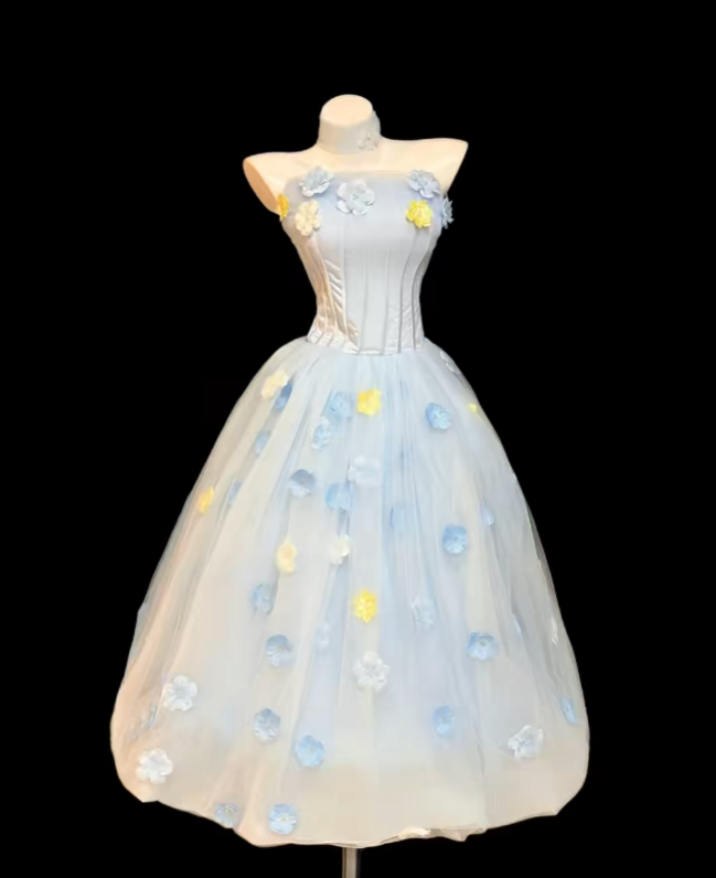 Robe de bal modeste bustier bleu ciel clair pour le 16e anniversaire Robe de soirée de bal sans manches RB3104