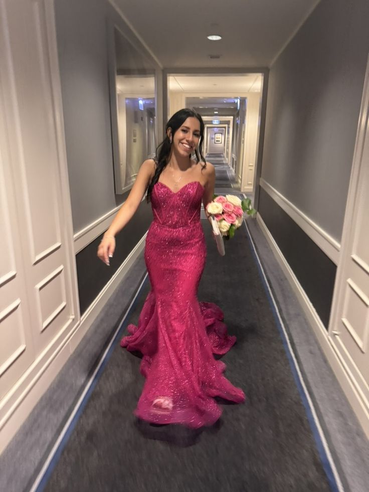Robe de bal sirène unique à paillettes rose vif et décolleté en cœur, tenue de soirée pour 21e anniversaire, robe de remise de diplôme RB901