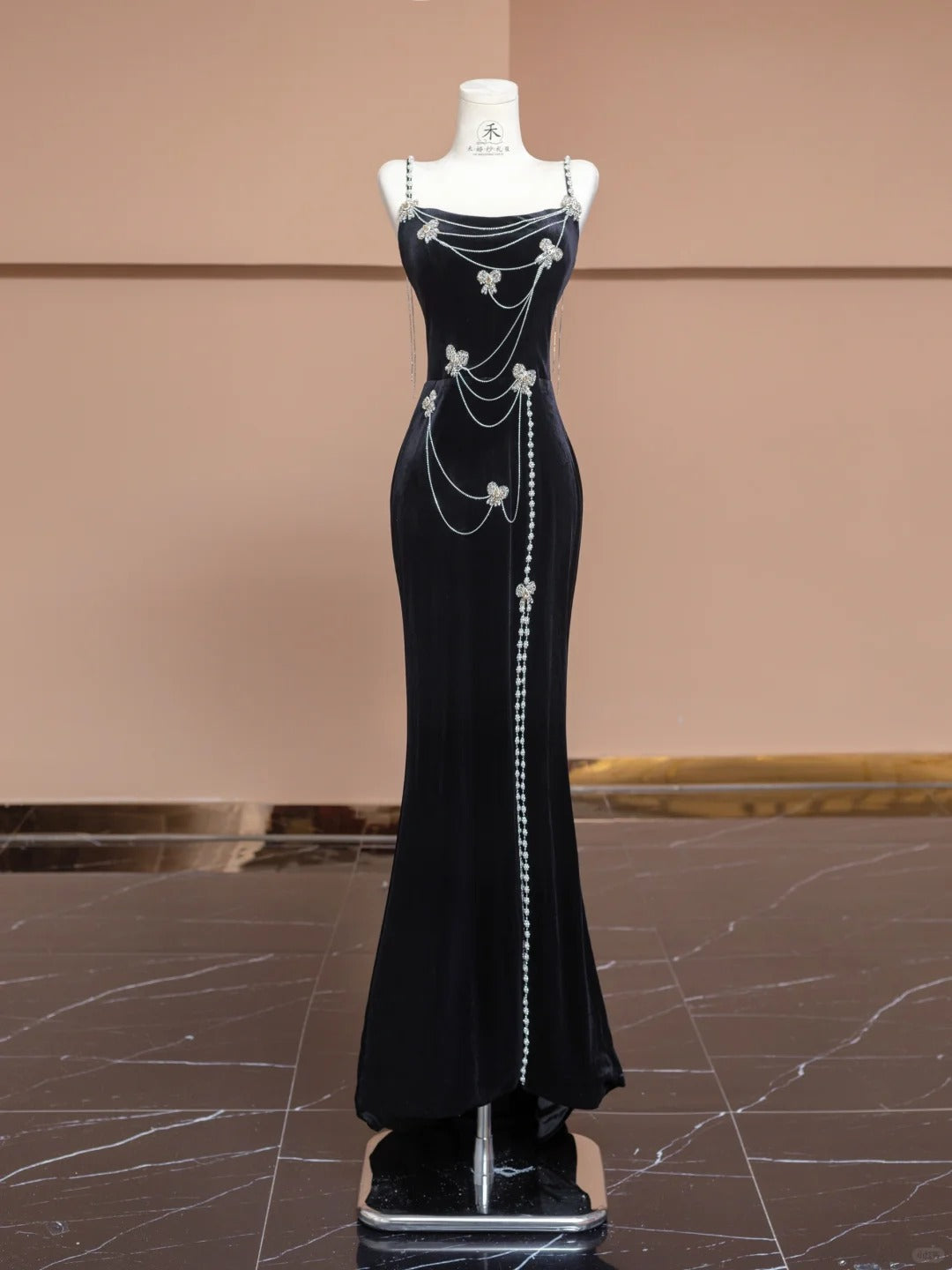 Stunning Black Velvet Spaghetti Straps Mermaid Prom Dresses Beaded Formal Evening Gowns RF0559