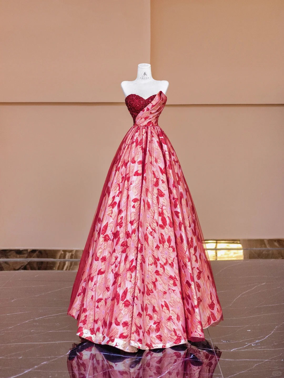 Elegant Red Sweetheart Neck A-Line Jacquard Satin Wedding Dress Formal Evening Gowns RF0591