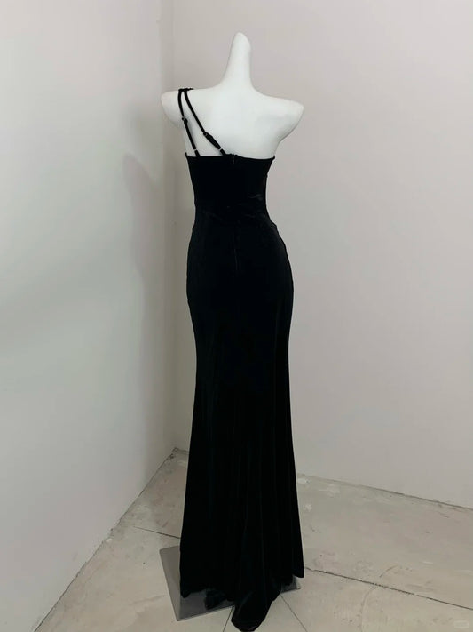 Simple Black One Shoulder Bodycon Beaded Satin Long Prom Dresses Formal Evening Gowns RF0700
