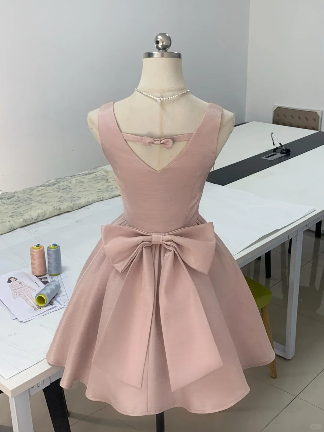 Sweet Pink Square Neck A-Line Satin Short Party Dresses Homecoming Dress RF0752