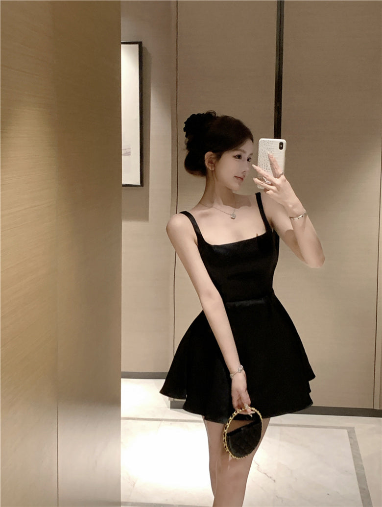 Elegant Black Square Neck A-Line Satin Short Evening Gowns Homecoming Dresses RF0778