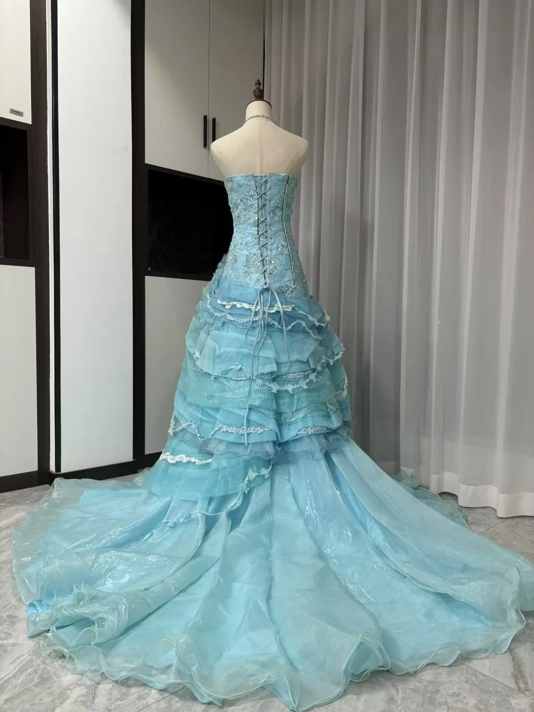 Stunning Blue Strapless A-Line Tulle Sequined Train Wedding Dress RF0834