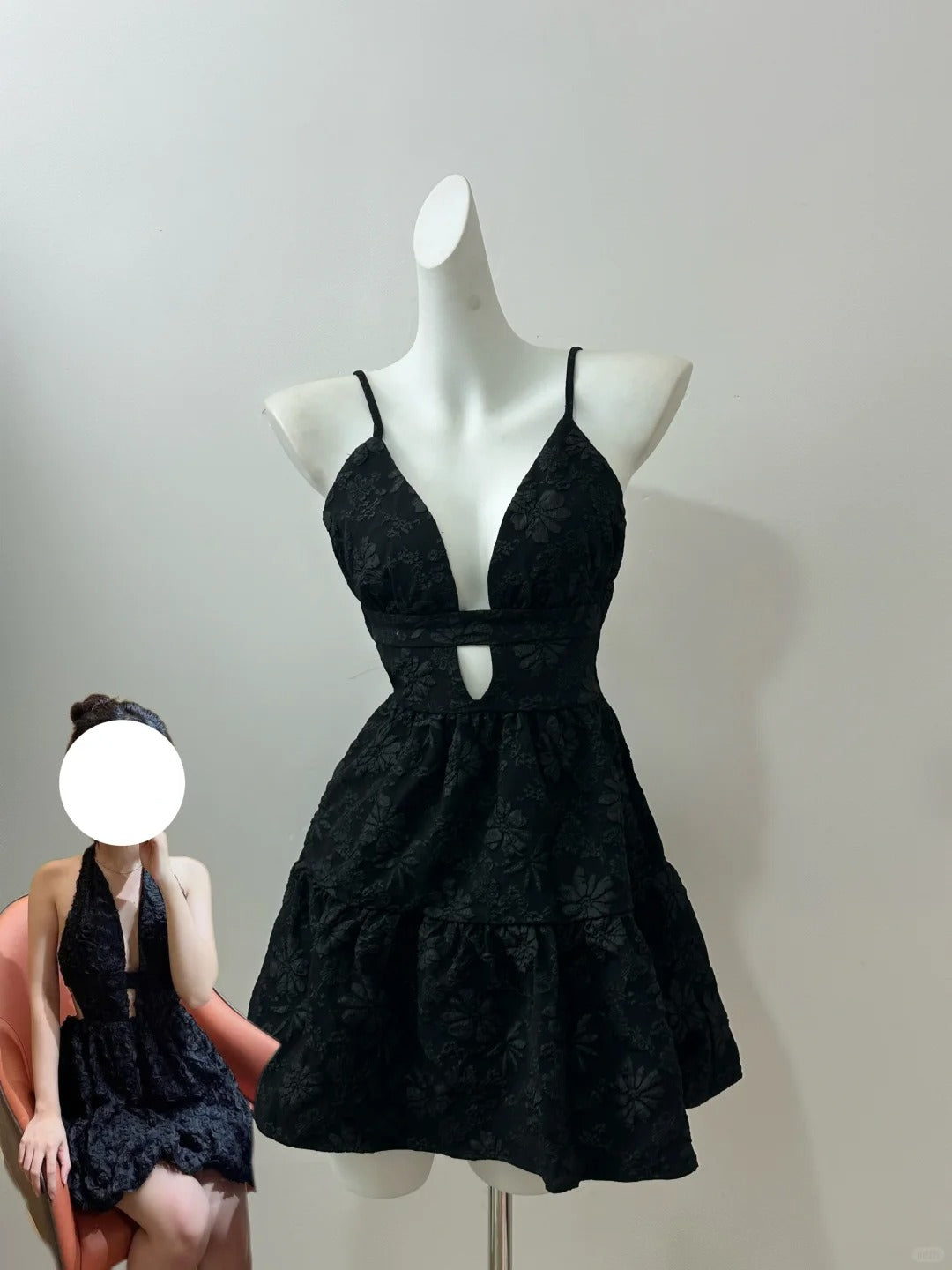 Robe courte en satin jacquard à col en V et coupe trapèze, tenue de soirée et d'anniversaire, noire et tendance, RF0970