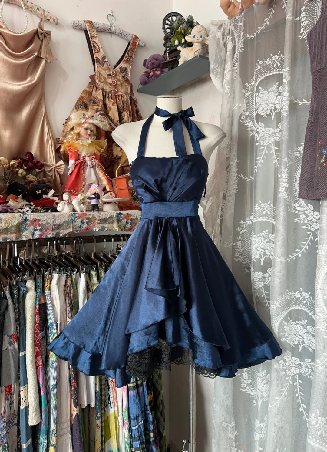 Simple Robe de bal licou en satin bleu marine courte, robes de retour à la maison pour l'obtention du diplôme et les anniversaires N3716