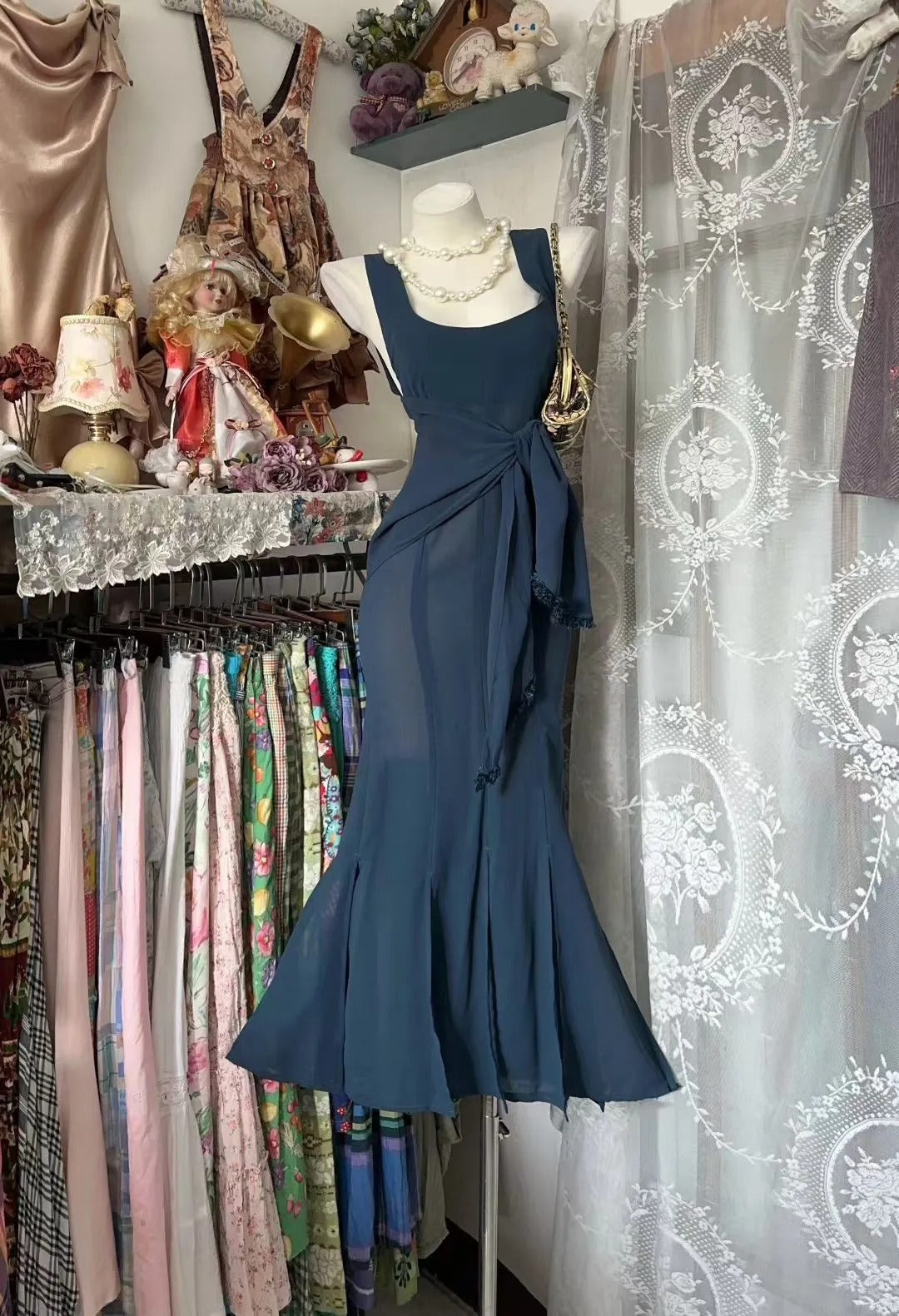 Vintage Meerjungfrauen-Kleid aus Chiffon, blau, ärmellos, eckiger Ausschnitt, 80er Jahre, Partykleid/Abendkleid N1943