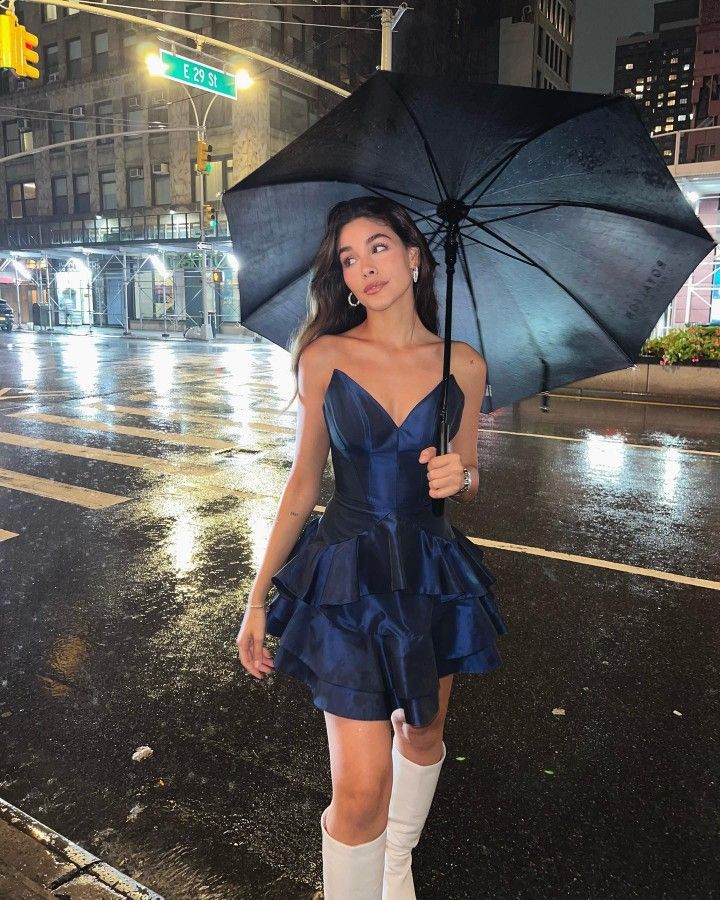 Robes de bal courtes et mini pour le retour au bercail, semi-formelles, en satin bleu marine, élégantes, col cœur, inspiration 12e année RB4572
