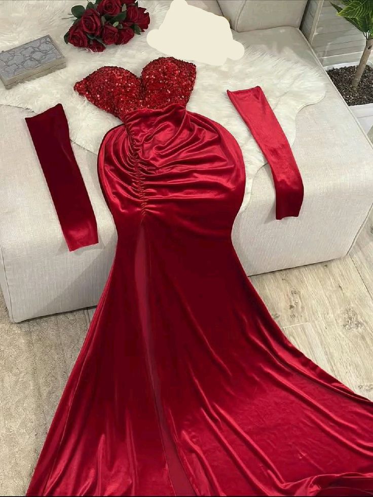 Elegantes, rotes Meerjungfrauen-Abendkleid aus Satin mit herzförmigem Ausschnitt und Handschuhen, Partykleid zum 21. Geburtstag, Abschlusskleid AB1331