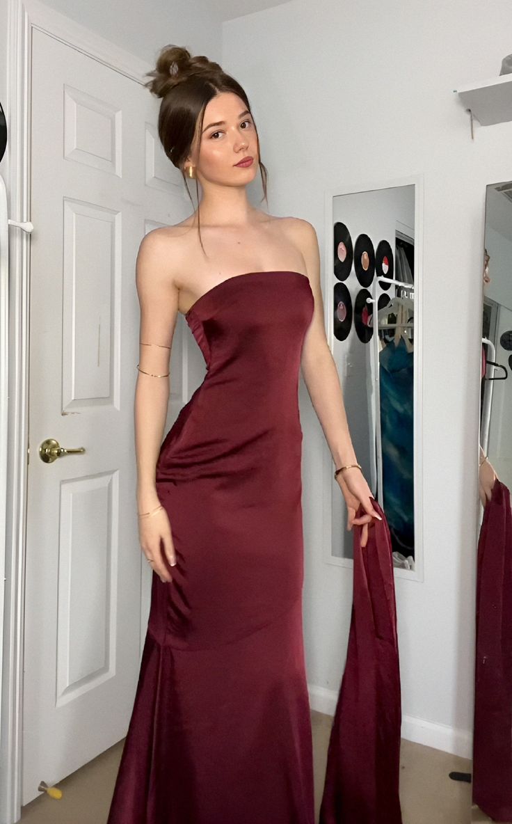 Elegante Meerjungfrau Trägerlos Burgund Satin Senior Ästhetische Ballkleider Ballkleider Geburtstag Outfits Abschlusskleid RB795