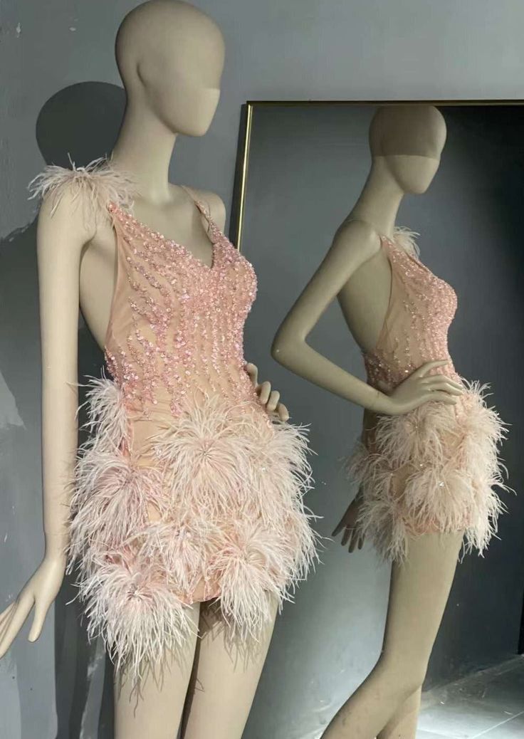 Unique Fourreau Bretelles Spaghetti Rose avec Plumes Moulante Robe Courte Anniversaire Idée Tenue Robe de Rentrée Robes de Bal RB4122