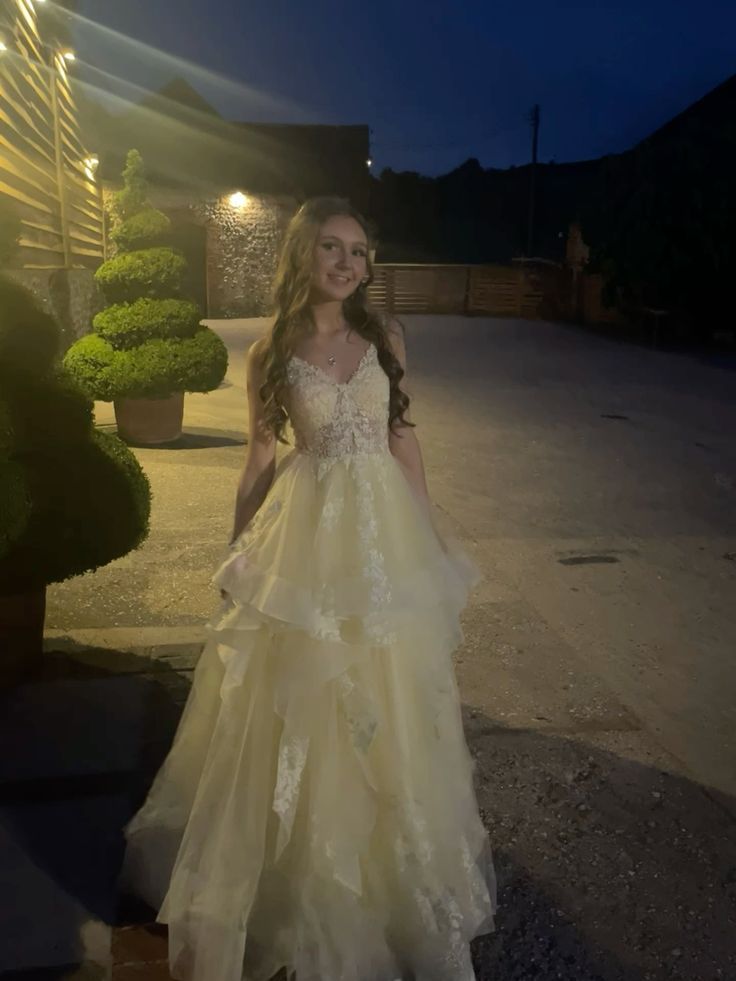 Elegant Ball Gown Spaghetti Straps Yellow Lace Long Tulle Prom Dresses Vestidos De Dia AB586