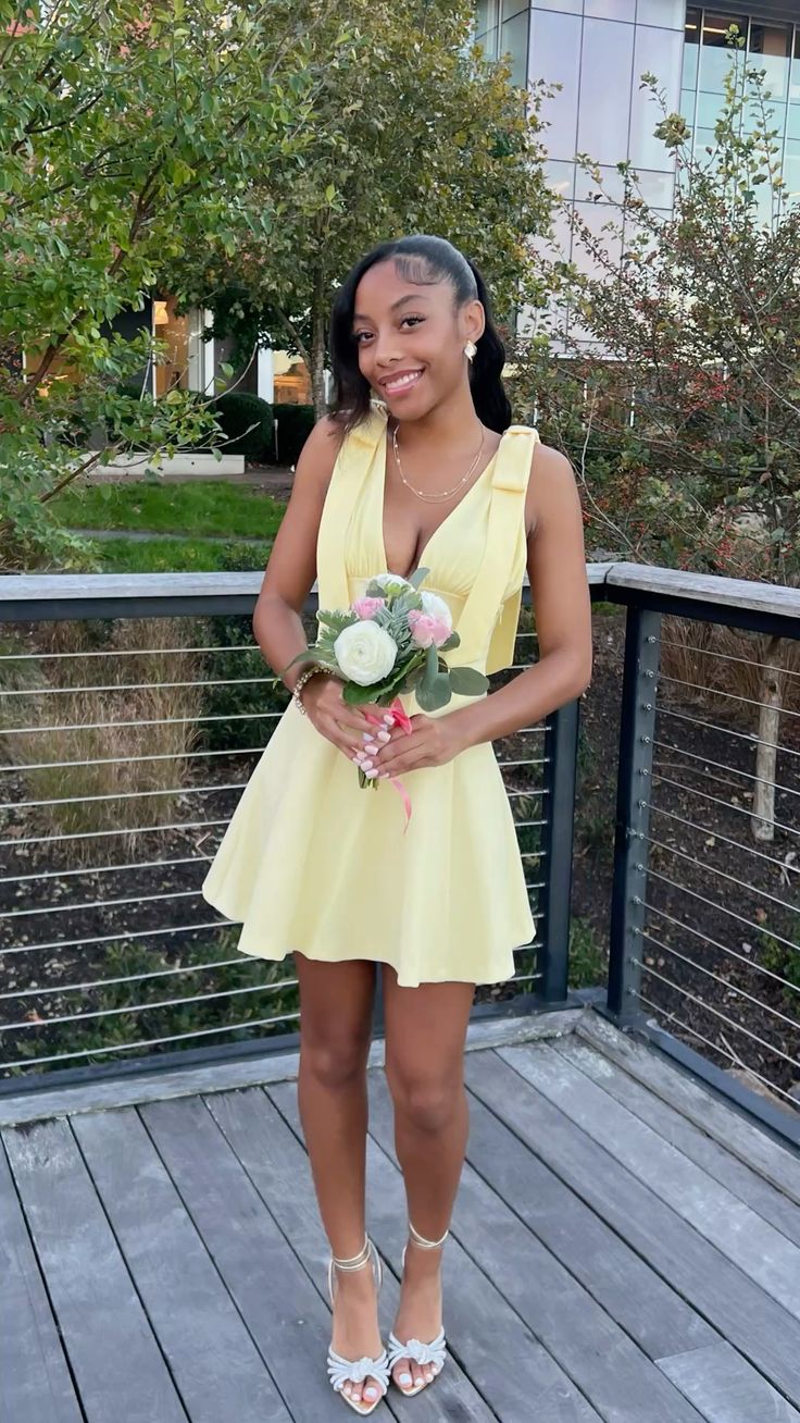 Classy A line Halter Yellow Satin For Black Girls For Teens Women Party Short Mini 18th Birthday Dresses Hoco Outfit RB3775